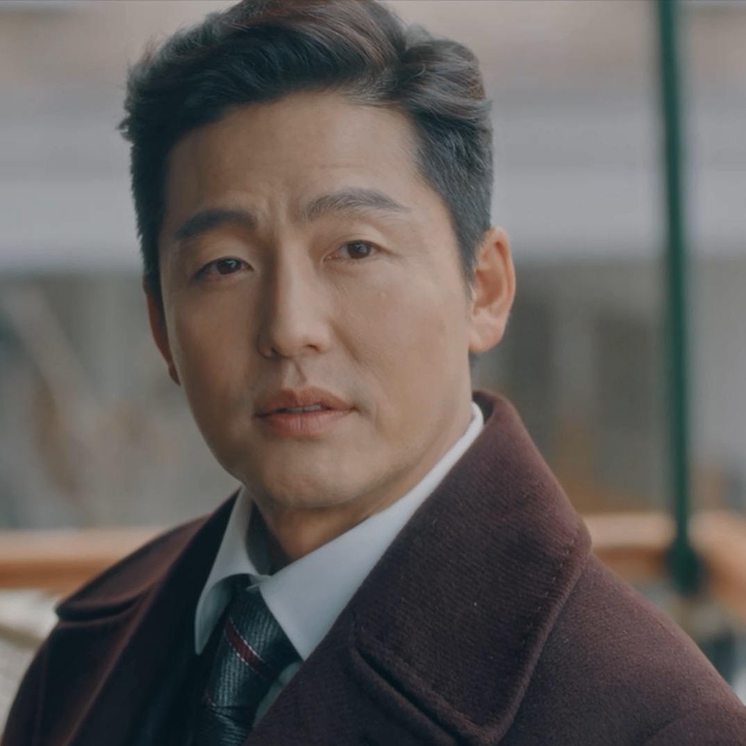 Lee Jung Jin in The King: Eternal Monarch Korean Drama (2020)
نقد و بررسی سریال کره ای پادشاه: سلطنت ابدی (The King: Eternal Monarch)