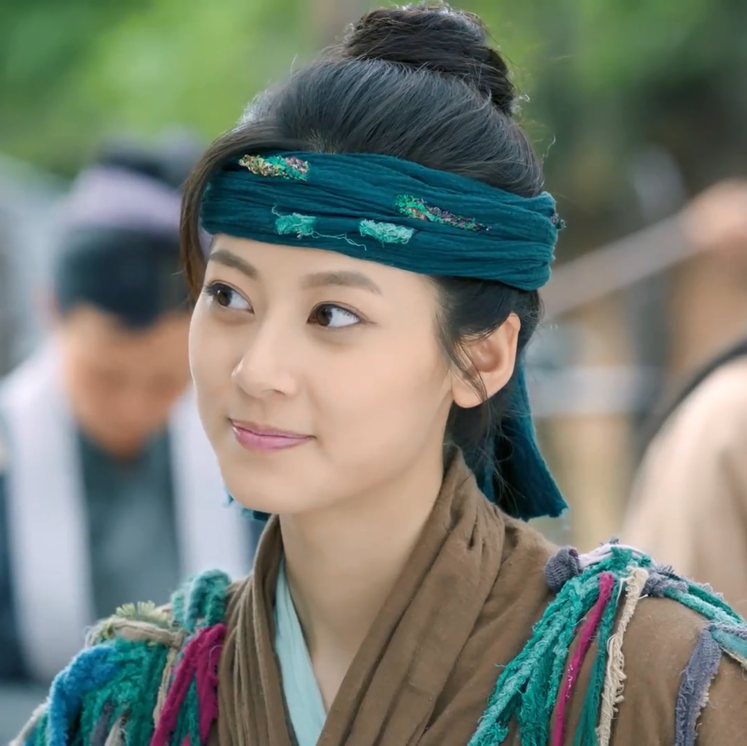 بازیگر زن سریال در نقد سریال چینی عاشقانه های خوآ رونگ (The Romance Of Hua Rong)